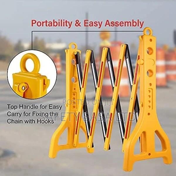 Reflective Expandable Foldable Barrier Extendable Baricades - main view