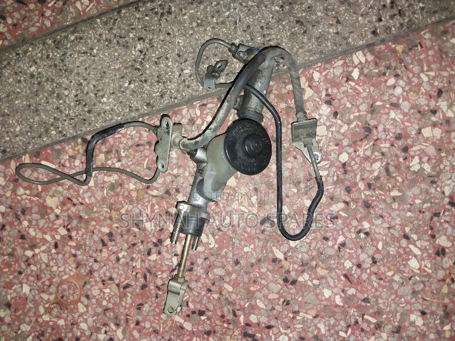 Upper Clutch Cylinder and Lower Clutch Cylinder Toyota 110