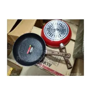 Stone High Quality Heavy Frying Pan With Wooden Handle