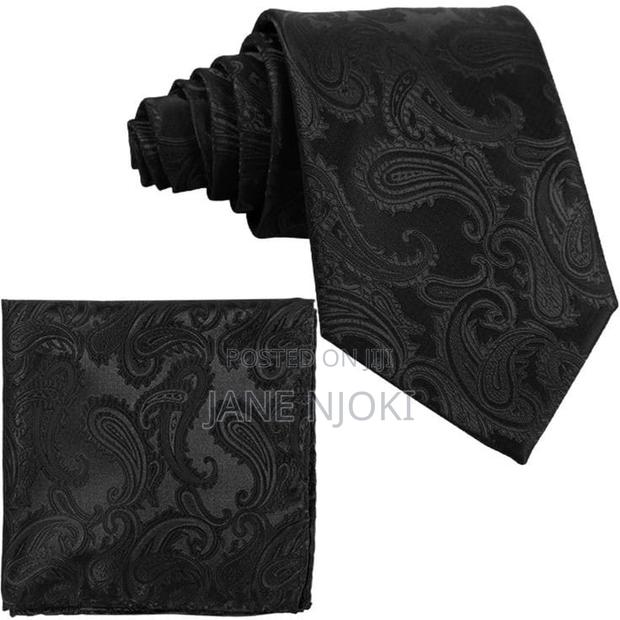Floral Tie Men