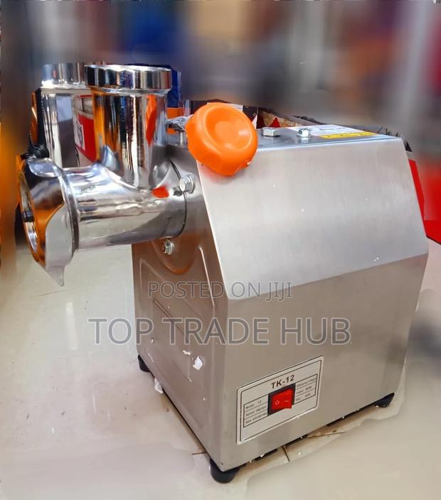 Quality Electric Meat Mincer M12