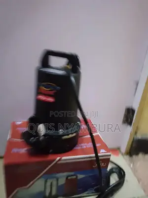 12v Solar/Dc Submersible Water Pump.