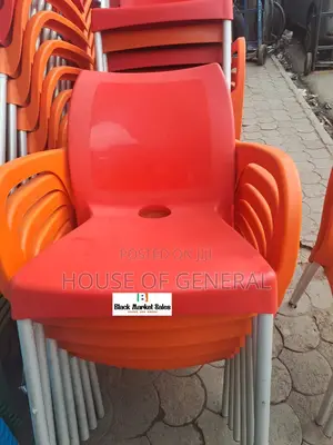 Strong Plastic Chairs With Metal Tubing