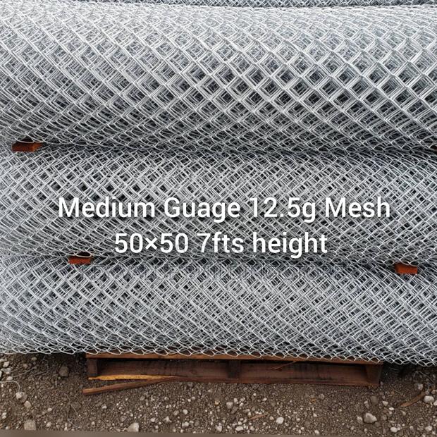 Medium Guage 12.5g Mesh 50×50 7fts Height