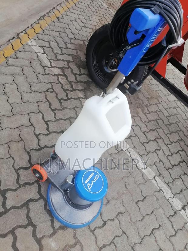 Divo Brand Floor Scrubber Italian Quality Carpet Cleaner - thumbnail 3