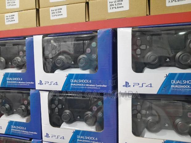 Sony PS4 Pad Dual Shock 4 - Controller - main view