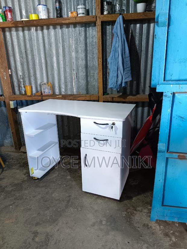 Stylish, White Manicure Table - main view