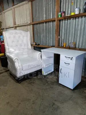 Pedicure Seat and Manicure Table, White 