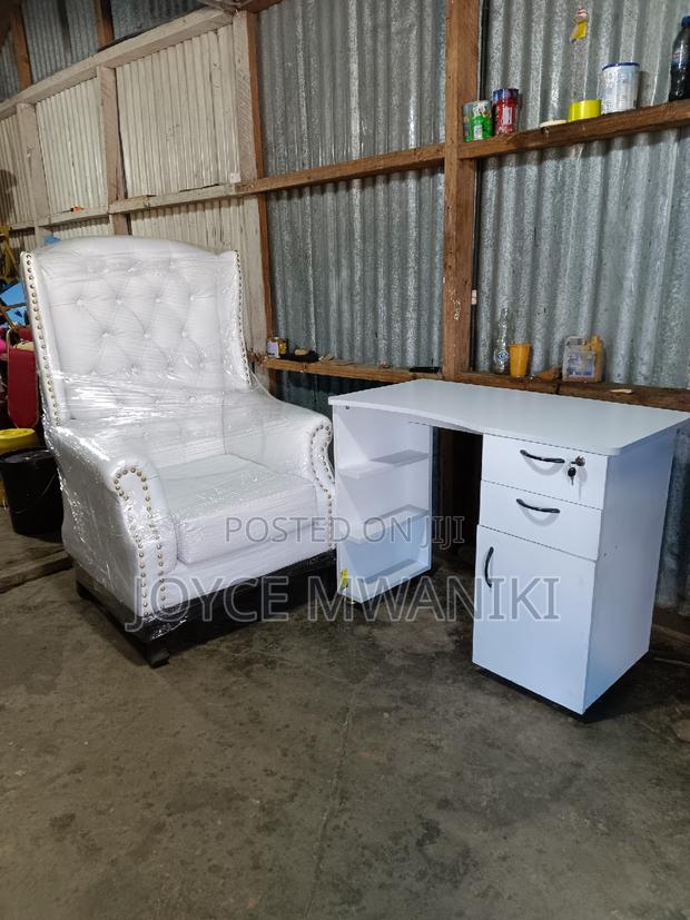 Pedicure Seat and Manicure Table, White - main view