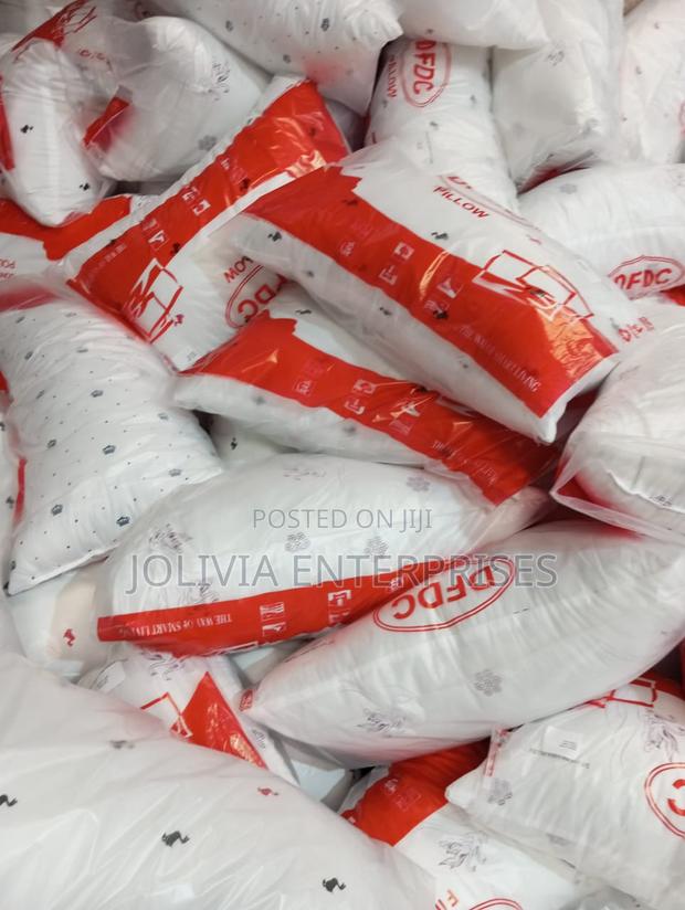 Compressed Fibre Bed Pillows 1000gms