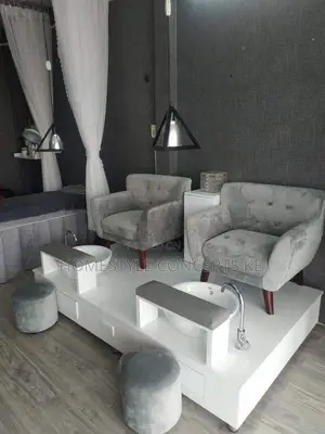 Vanity Nail Spa Beauty Salon Interiors