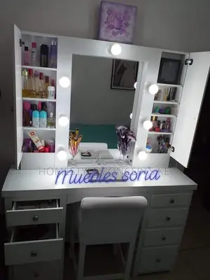 Vanity Nail Spa Beauty Salon Interiors