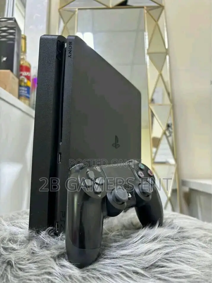 Ps4 Slim, 1TB Chipped. 19 Games Installed