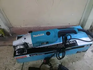 Makita Grinder/ Grinder.