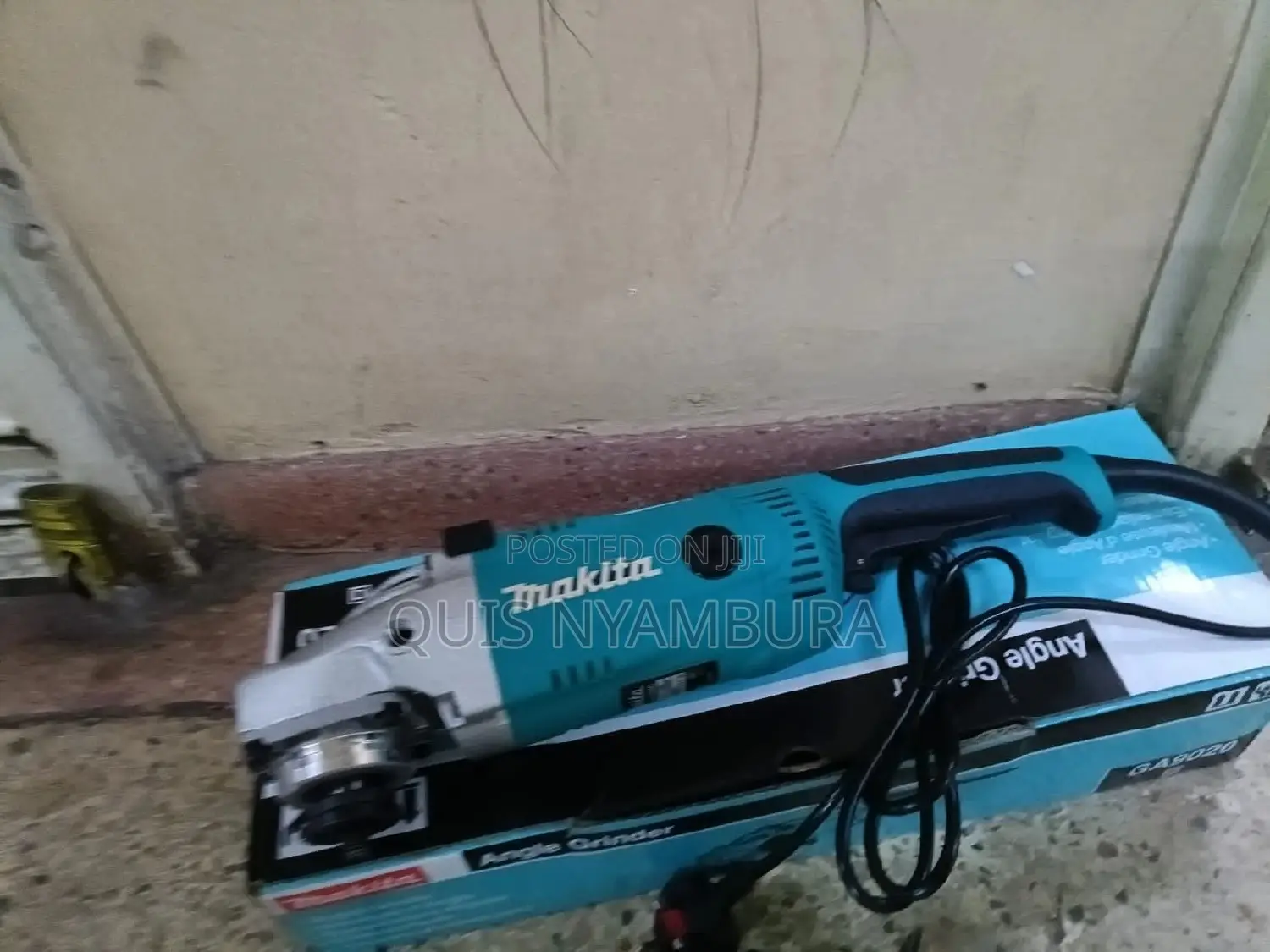 Makita Grinder/ Grinder.