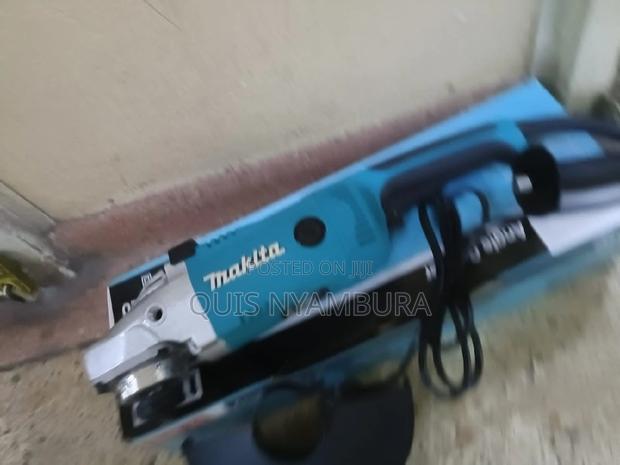 Electric Grinder Makita Grinder - main view