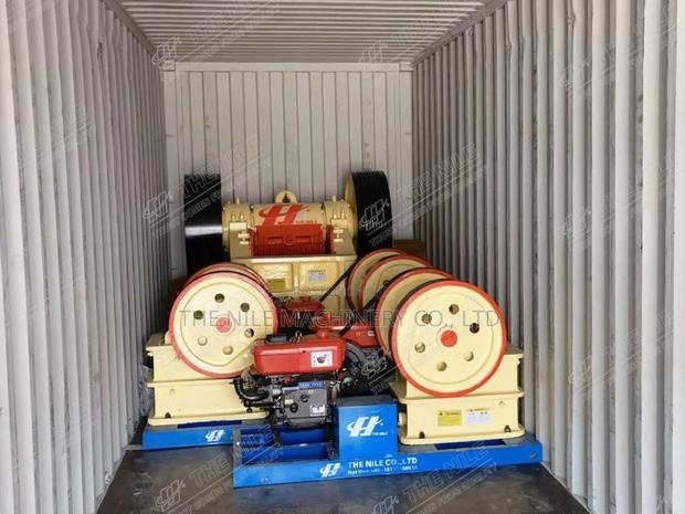 PE150*250 Diesel Jaw Crusher Tracked Mobile Crushing Machine - thumbnail 3