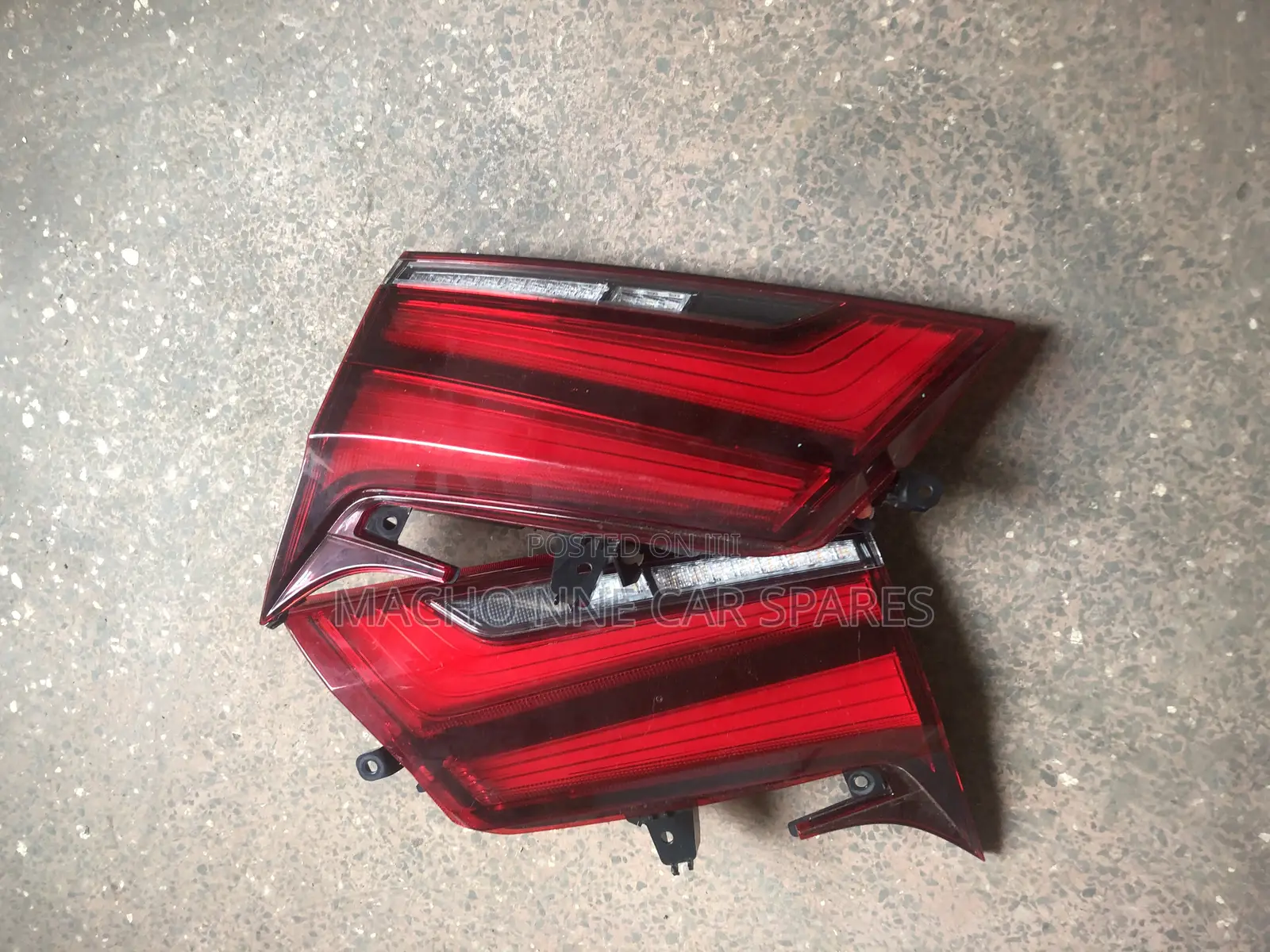 Toyota Alphard 2022 Bootlight