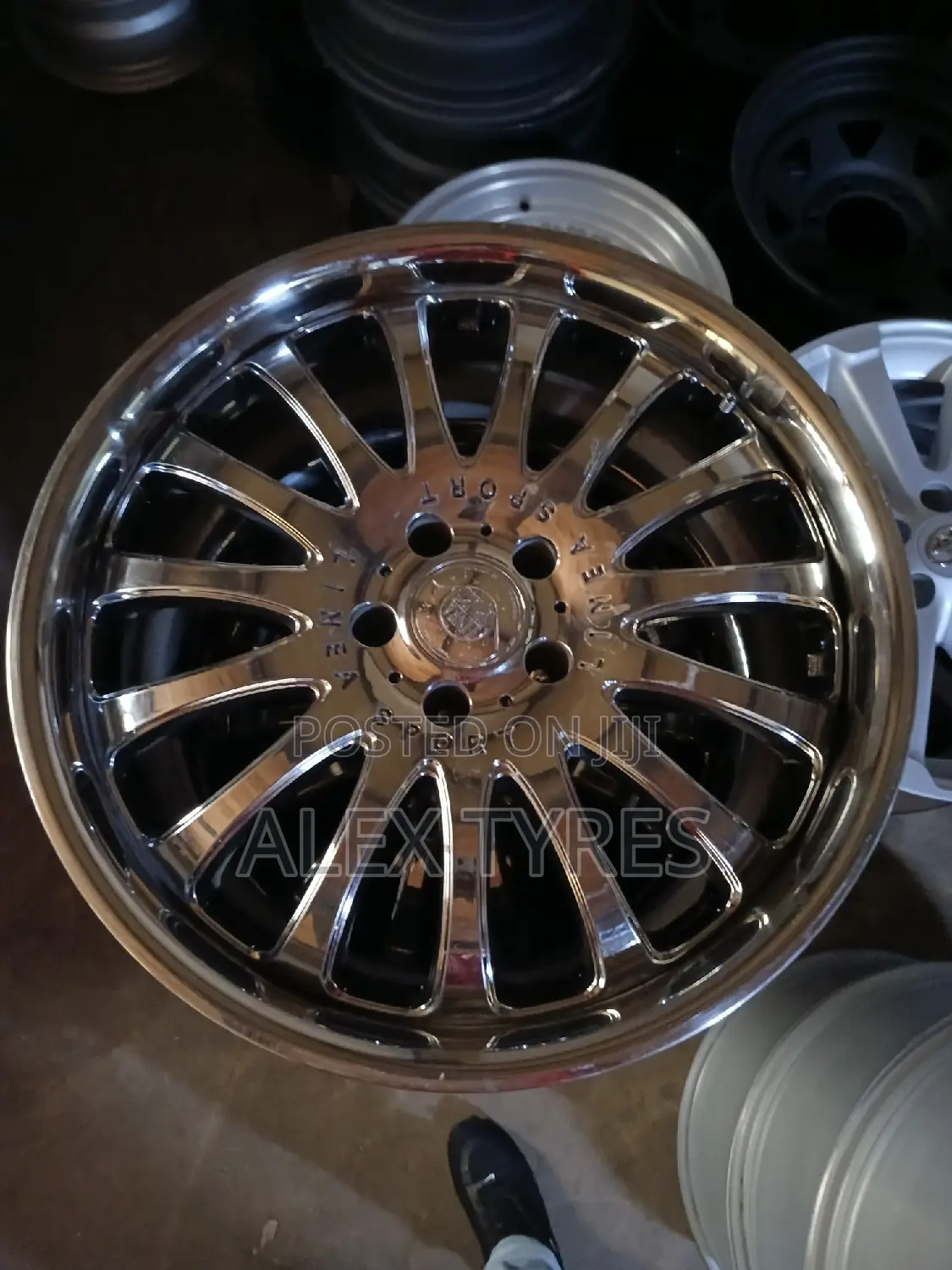Size 18 Inches Crown Alloy Rims Set