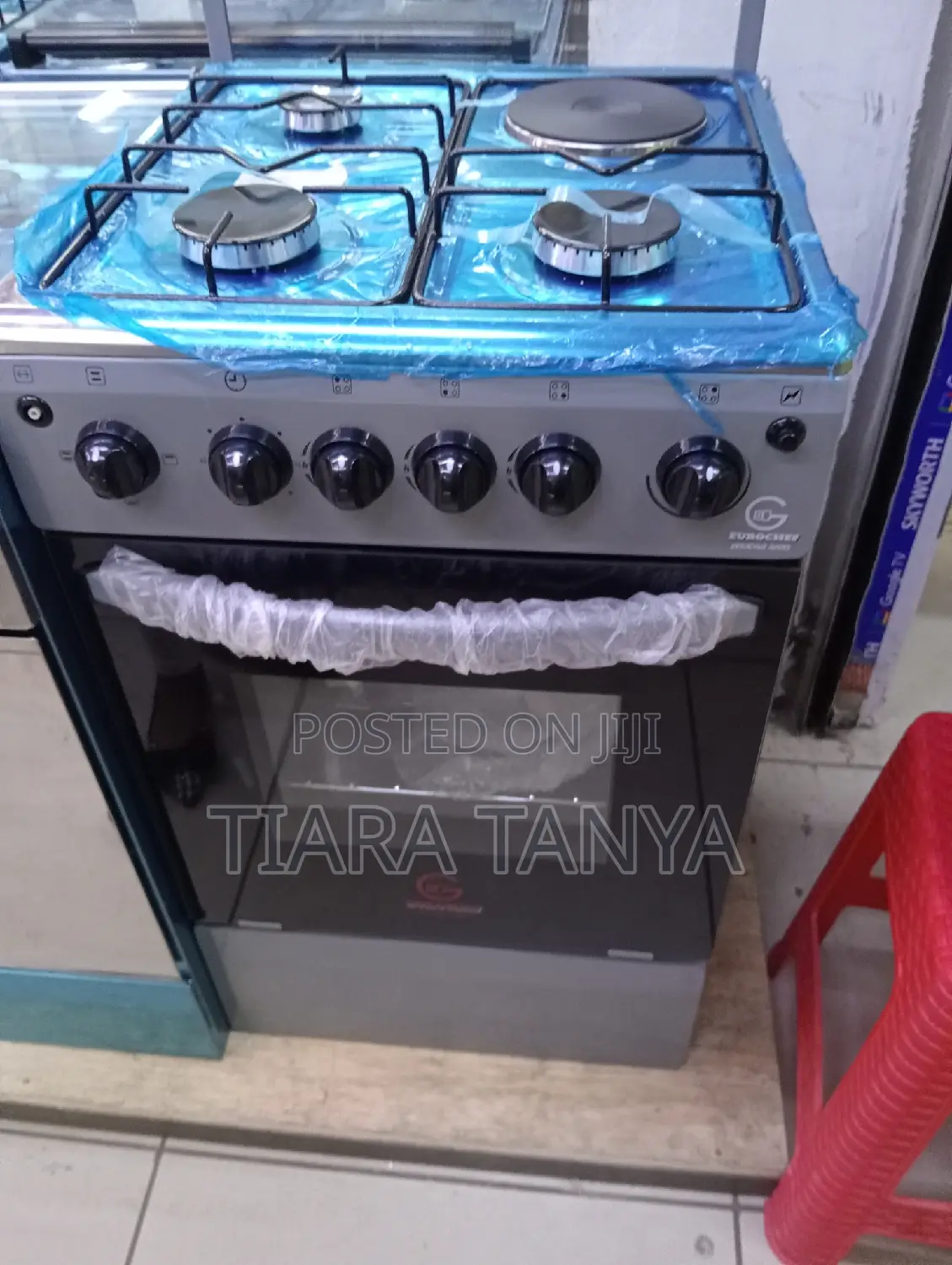 Eurochef 50 X 55cm Standing Cooker 3gas + Electric Hotplate