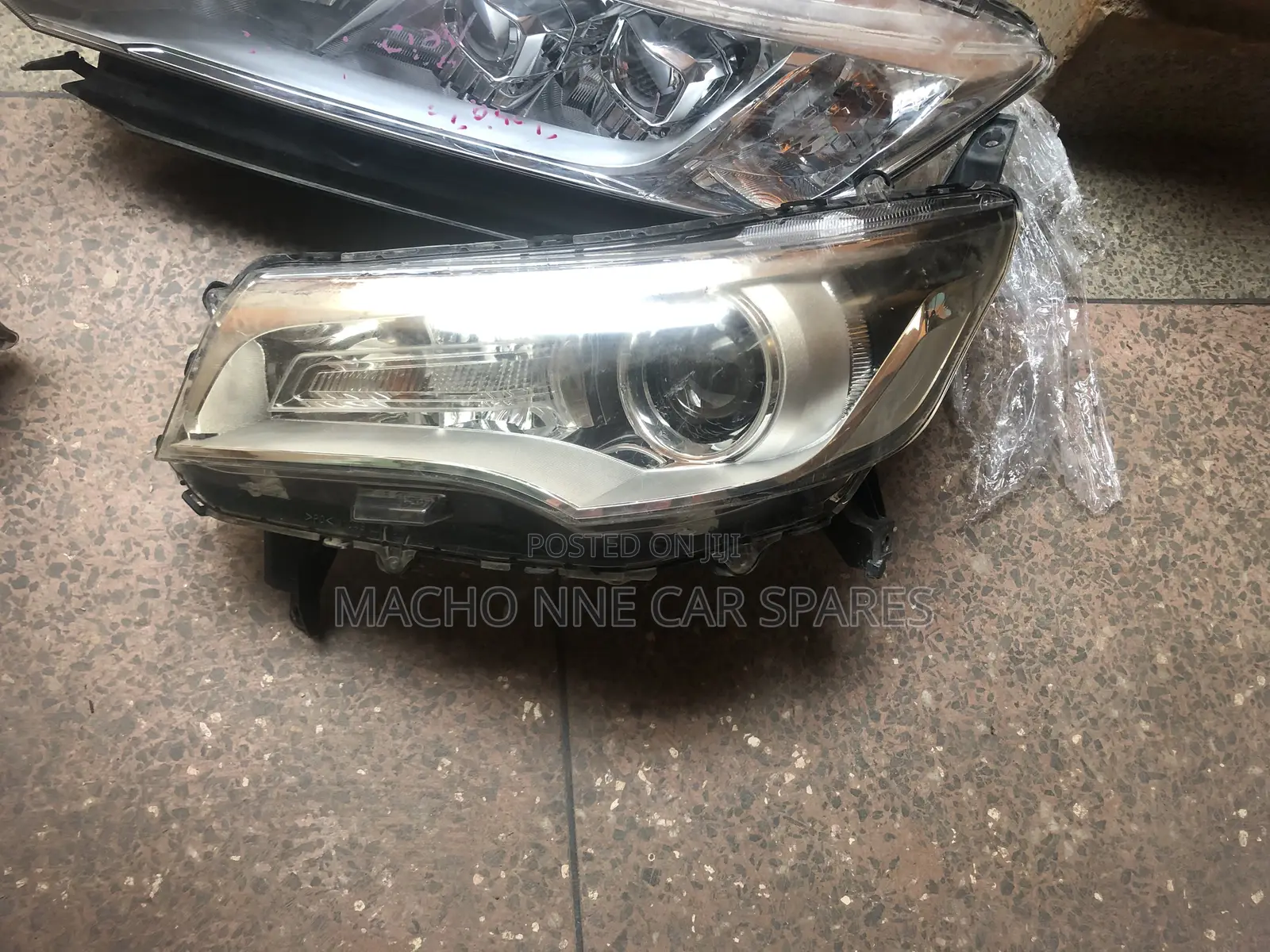 Mitsubishi Ek Wagon 2018 Headlight