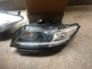 Suzuki Vitara 2014 Headlight