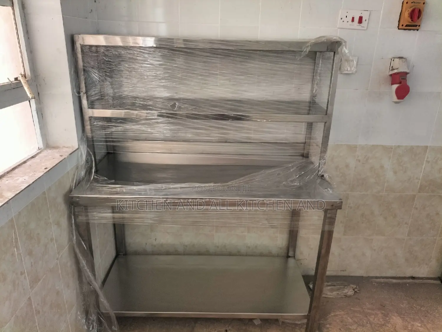 Commercial Work Top With Bar Racks