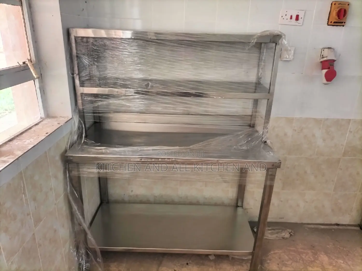 Commercial Work Top With Bar Racks