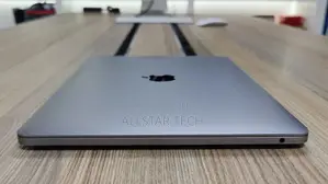 Laptop Apple MacBook Pro 2017 8GB Intel Core I5 SSD 128GB