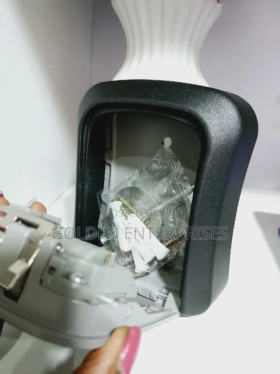 Airbnb Metalic Lock Box, Wall Mount 4 Combination Password