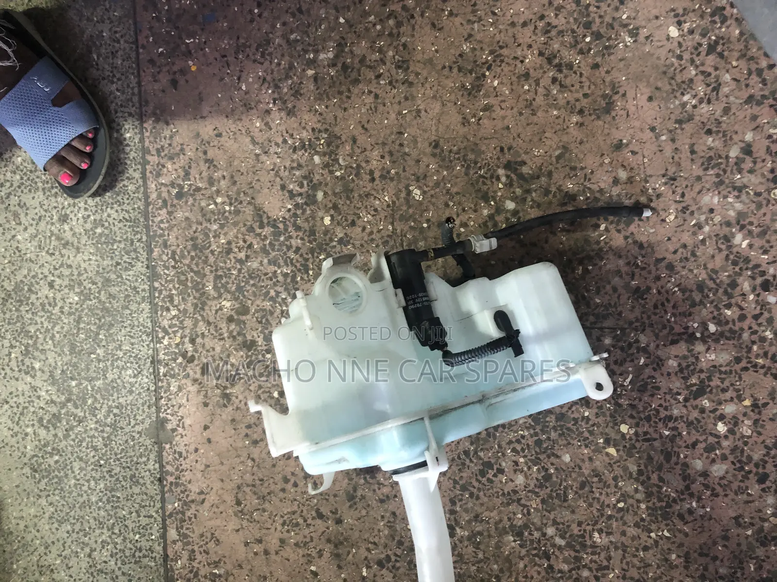 Toyota Crown 2015 Washer Bottle