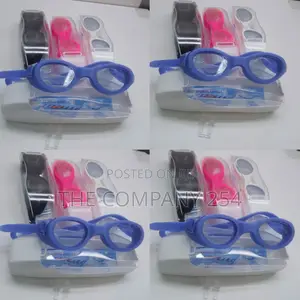 Older Children Swimming Goggles 
Made of Soft