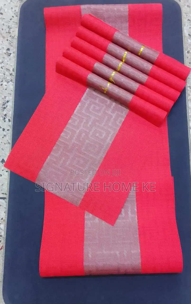 6pcs Table Mats + 1 Table Runner(30*180cm)