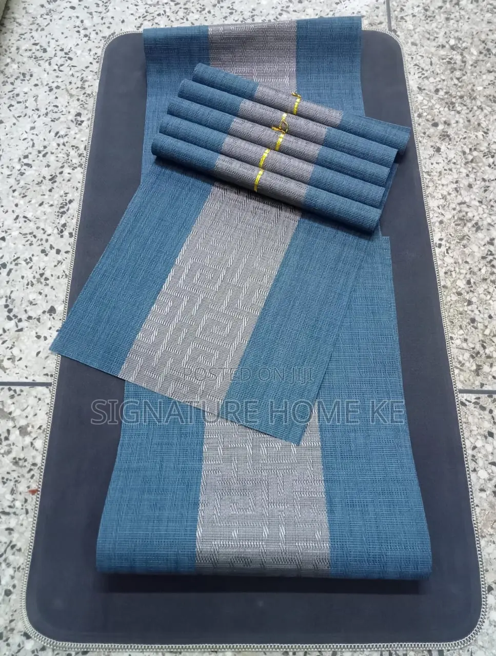6pcs Table Mats + 1 Table Runner(30*180cm)