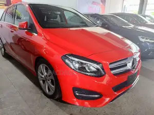 Mercedes-Benz B-Class Base B 250e 2017 Red