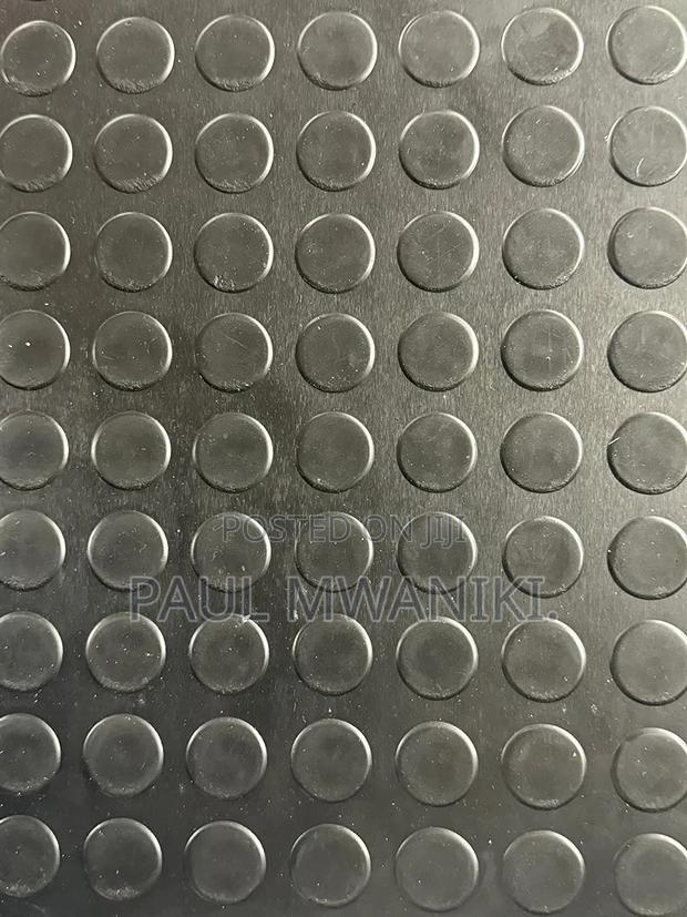 Coin Black Rubber Flooring 4mm Thickness - 12.0m X 10