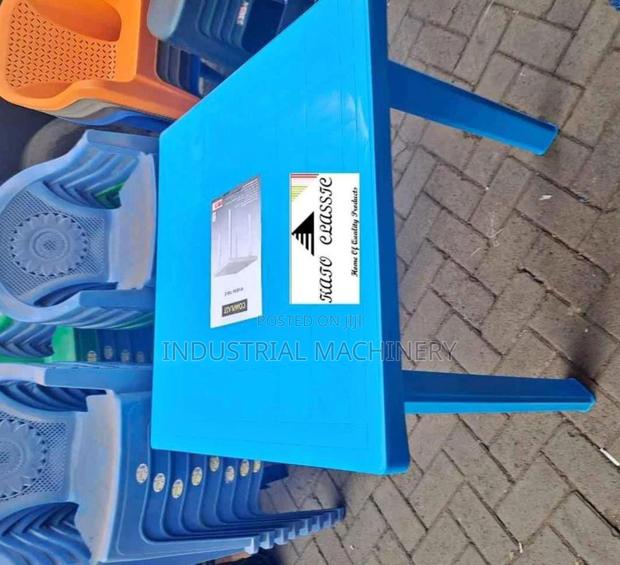 Plastic Table(Table Only) - main view