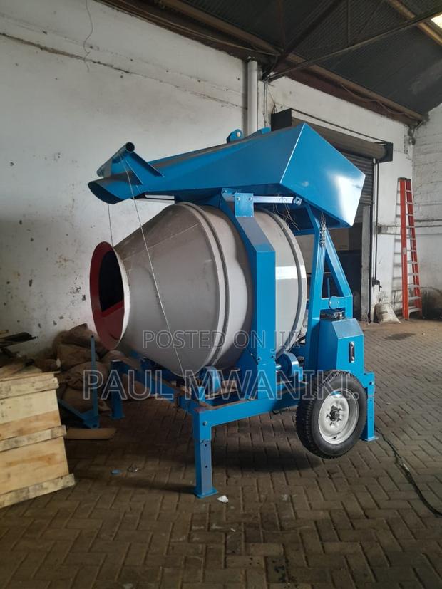 Self Loading Concrete Mixer,16hp Diesel Engine, Water Cooled - main view