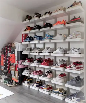 Beautiful Shoe Shop Boutique Interior Fittings