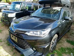 Toyota Corolla Fielder 2017 Black