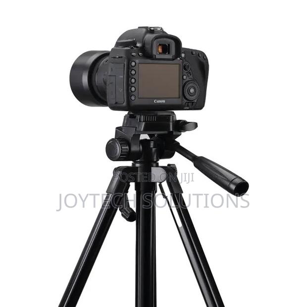 3520 Camera Tripod.