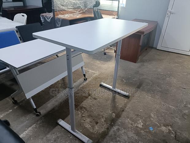 Adjustable Height Table Adjustable Height Table - thumbnail 4