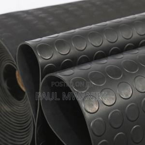 Rubber Round Stud Matting- 1.2m×10m - thumbnail 2