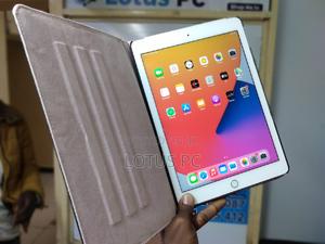 Apple iPad Air 2 16 GB Silver - main view