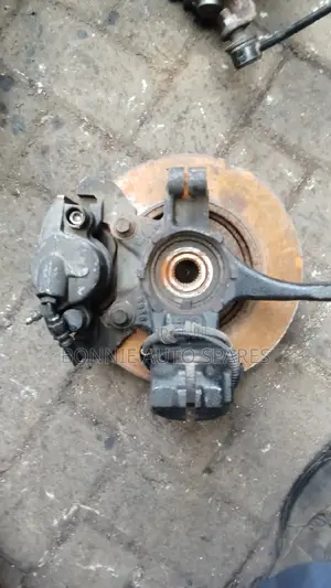 Demio 2005 Front Hub