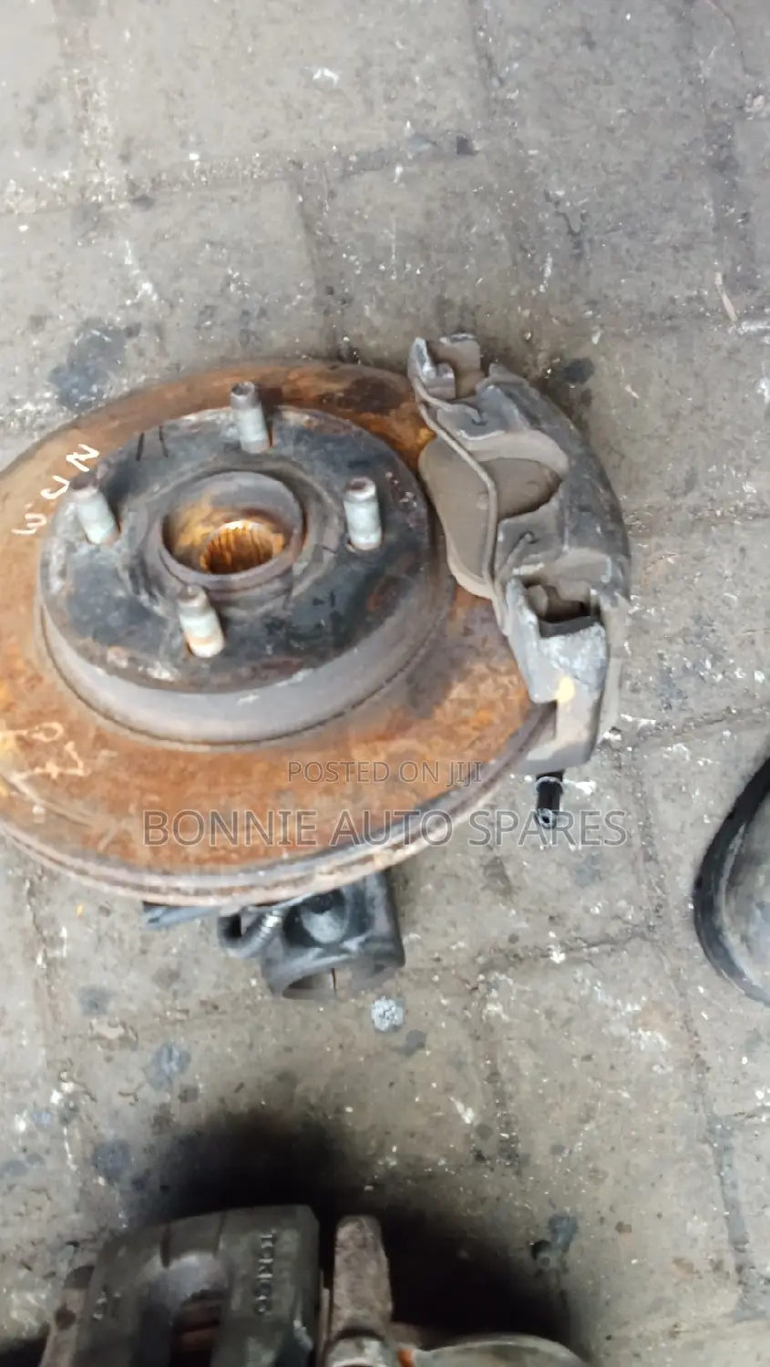 Demio 2005 Front Hub