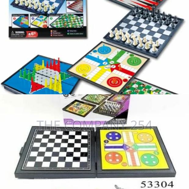 Magnetic Collapsible Board Game With Backgammon, Snake , - main view