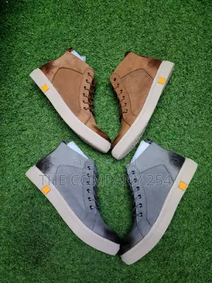 Original Designer Quality Men's Official Casaual Boots .