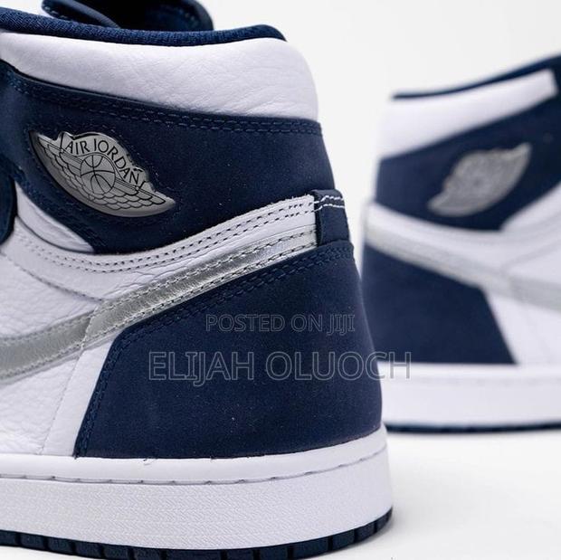 Jordan 1 Retro Particle Grey - thumbnail 2