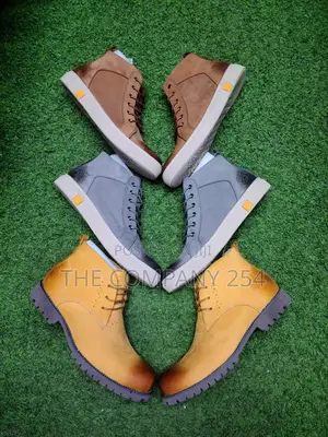 Original Designer Quality Men's Official Casaual Boots .